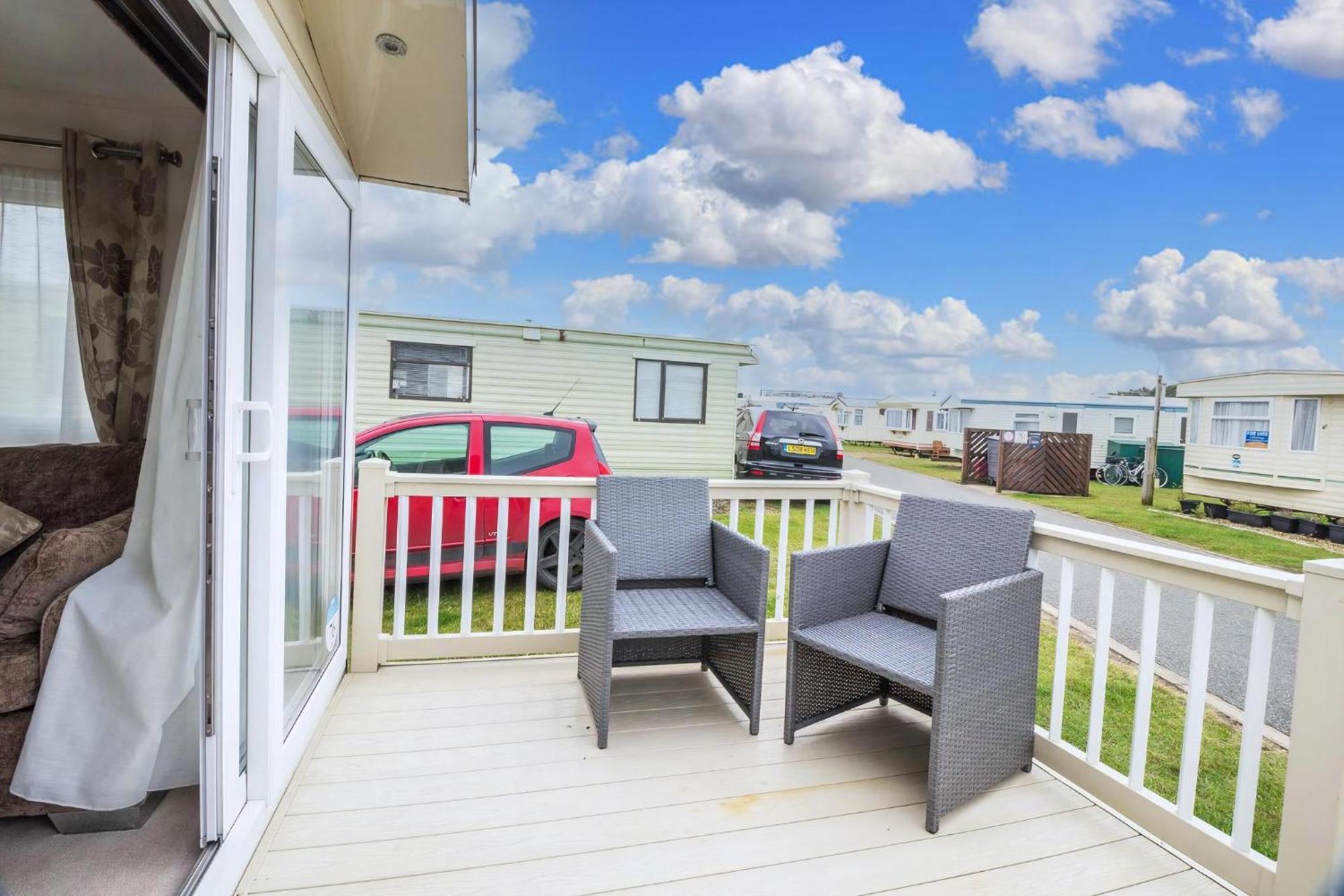 Beautiful 6 Berth Caravan By The Beach In Suffolk Ref 40076Nd 로웨스터프 외부 사진