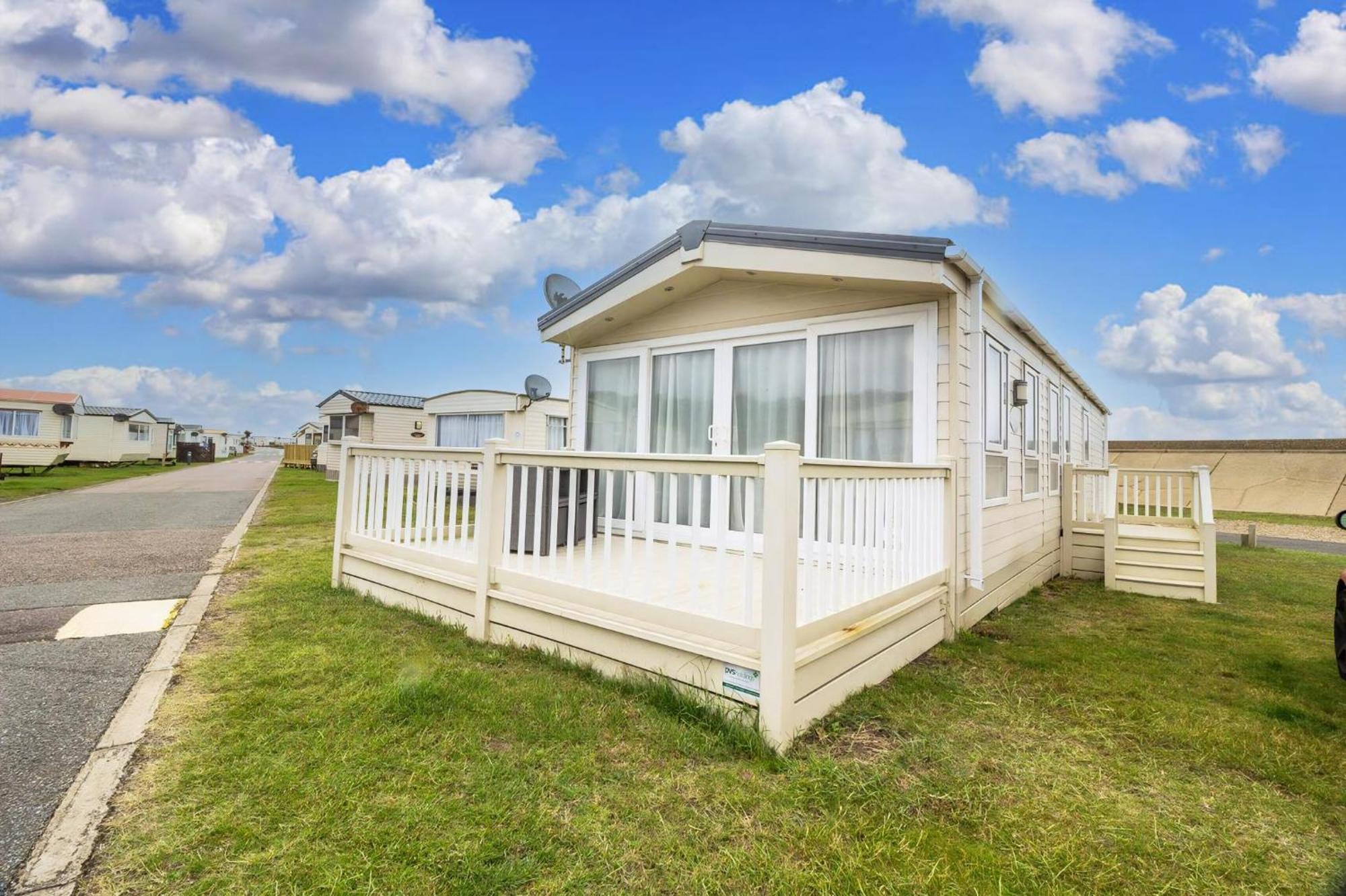 Beautiful 6 Berth Caravan By The Beach In Suffolk Ref 40076Nd 로웨스터프 외부 사진