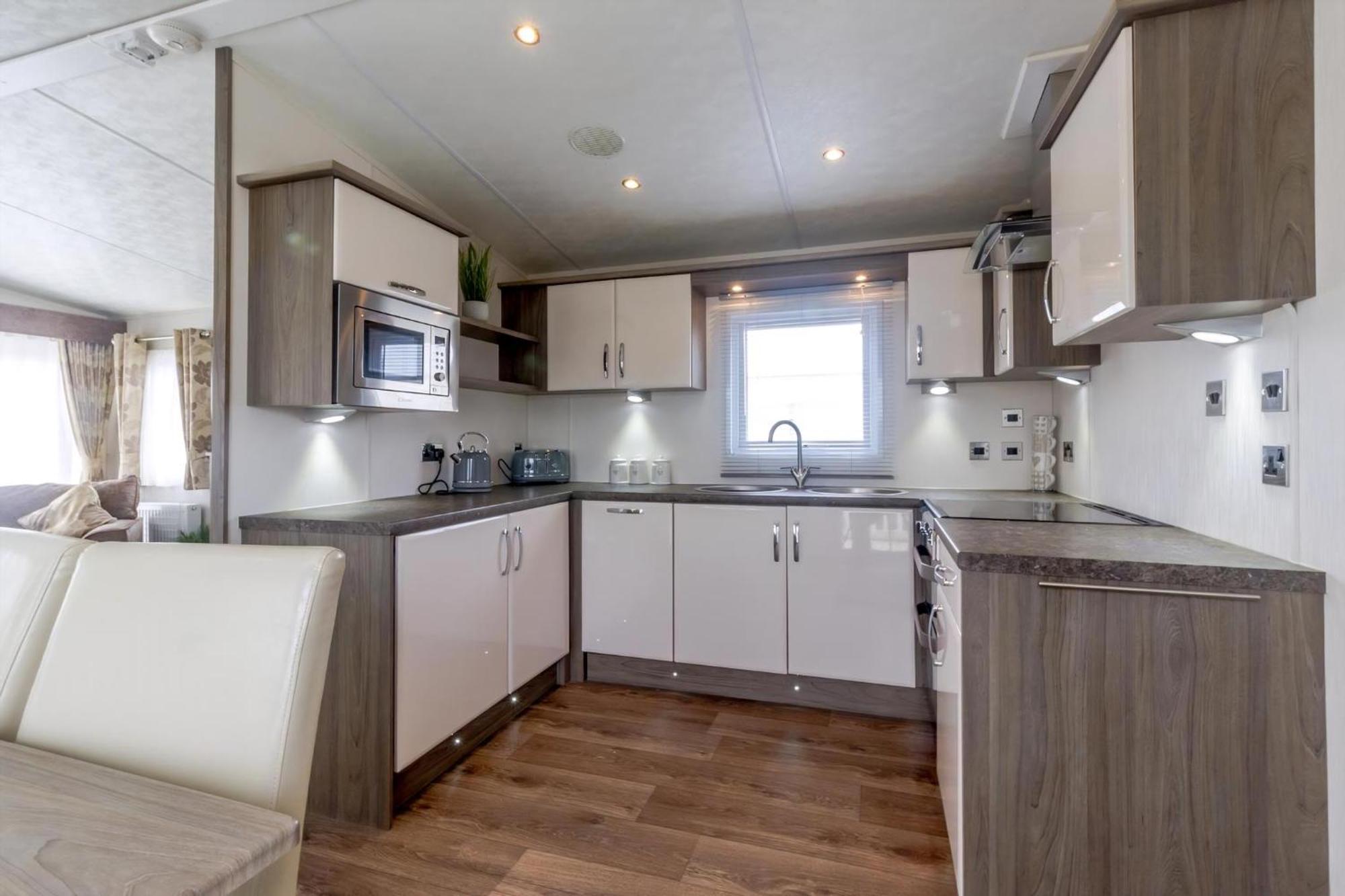Beautiful 6 Berth Caravan By The Beach In Suffolk Ref 40076Nd 로웨스터프 외부 사진