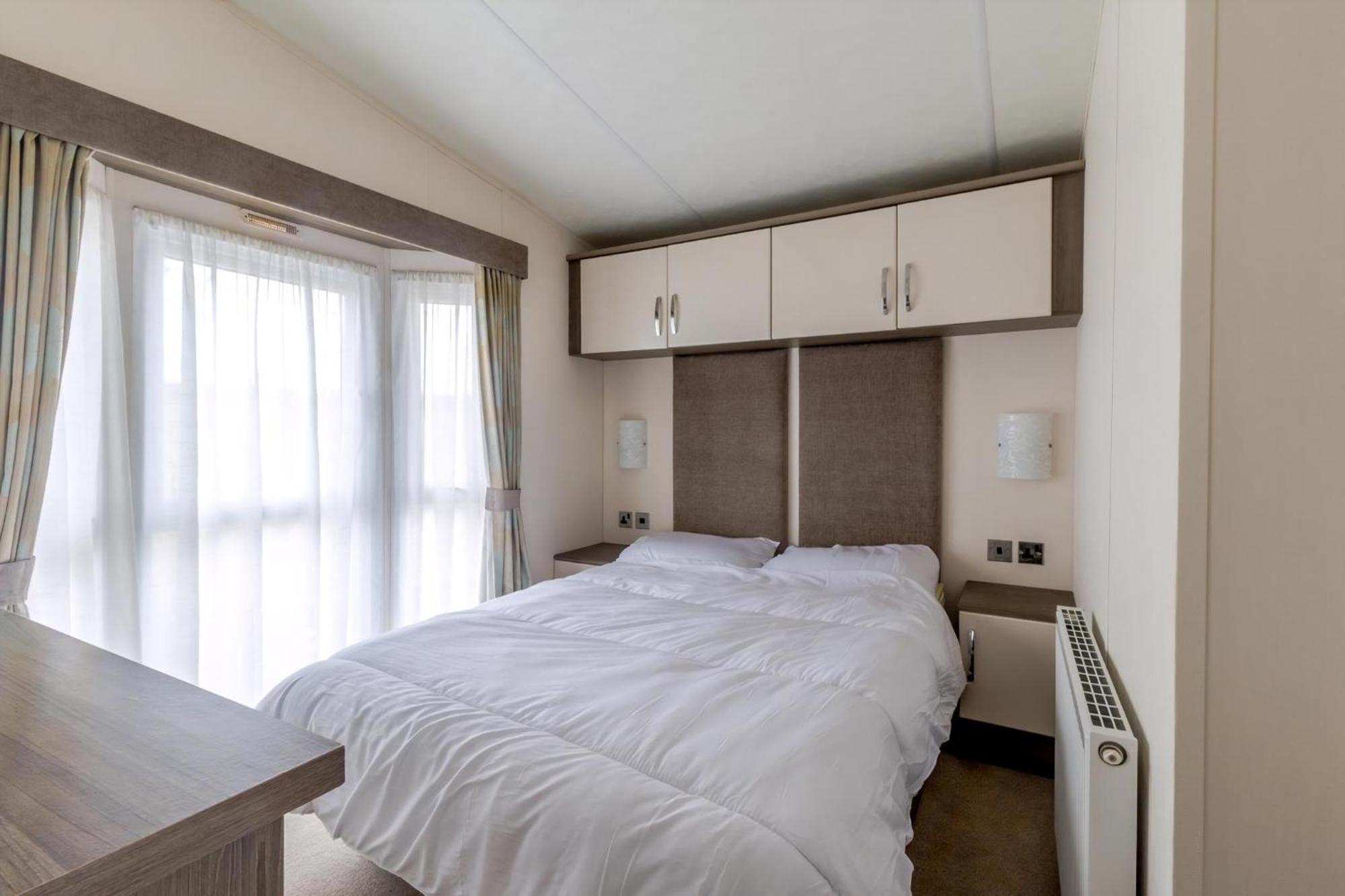 Beautiful 6 Berth Caravan By The Beach In Suffolk Ref 40076Nd 로웨스터프 외부 사진