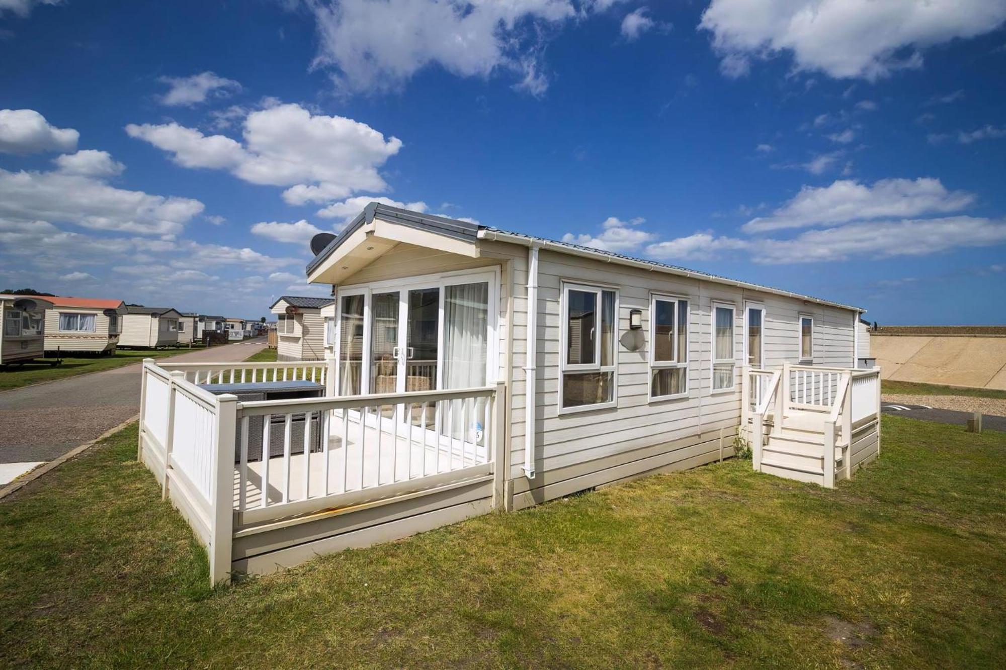 Beautiful 6 Berth Caravan By The Beach In Suffolk Ref 40076Nd 로웨스터프 외부 사진