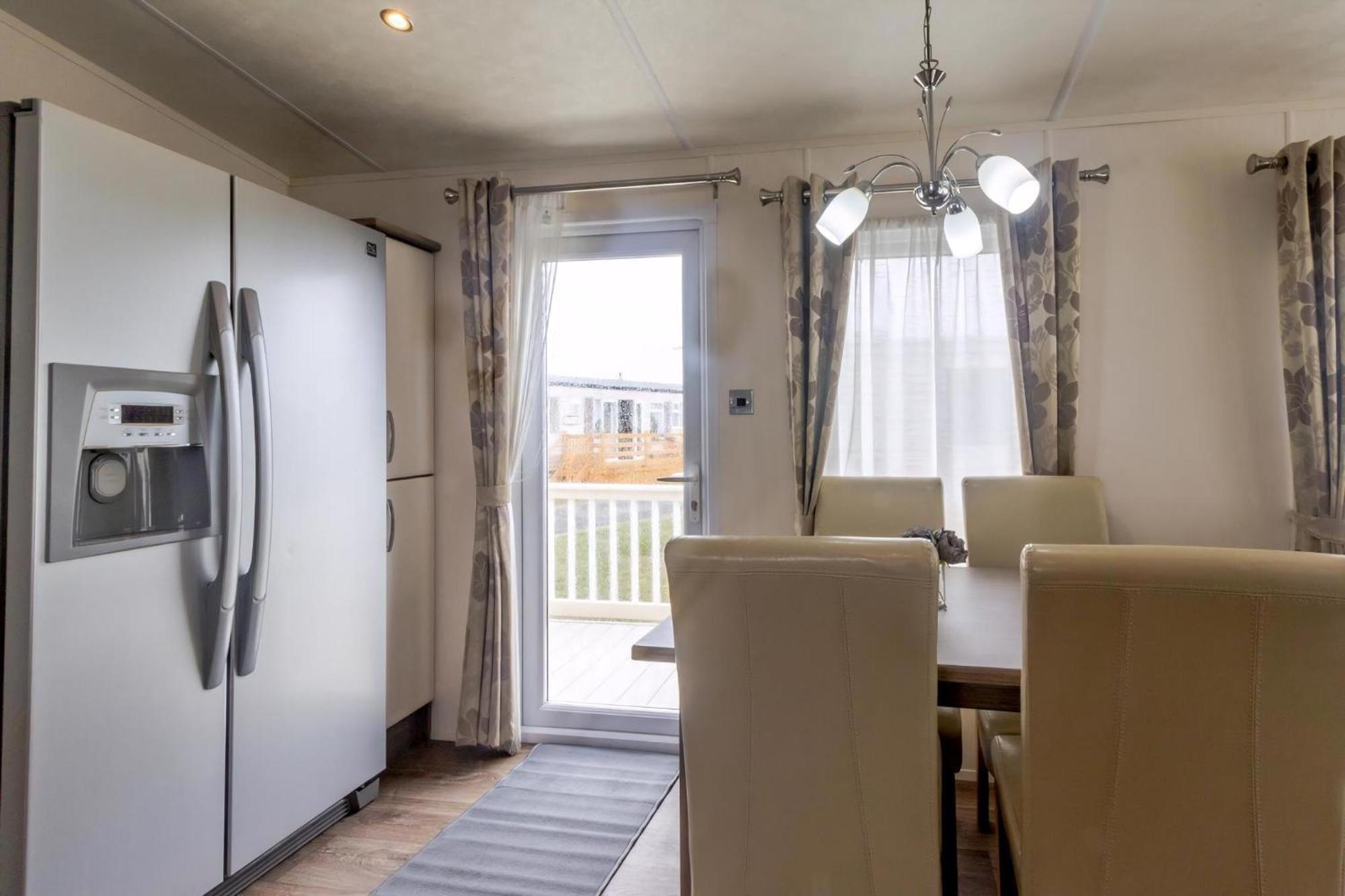 Beautiful 6 Berth Caravan By The Beach In Suffolk Ref 40076Nd 로웨스터프 외부 사진